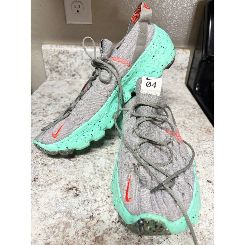 Nike Space Hippie 04 Smoke Grey Pink Blast Crater Foam CZ6398-020 Mens 12